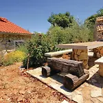 Bb Vi