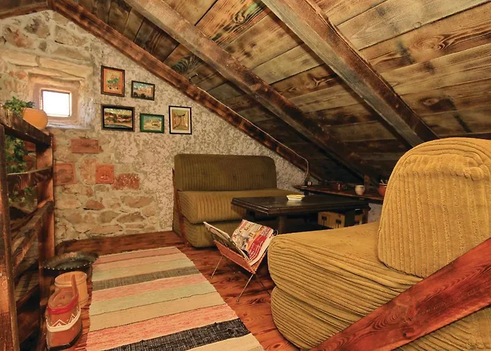 بيت للعطل Bb Vi *