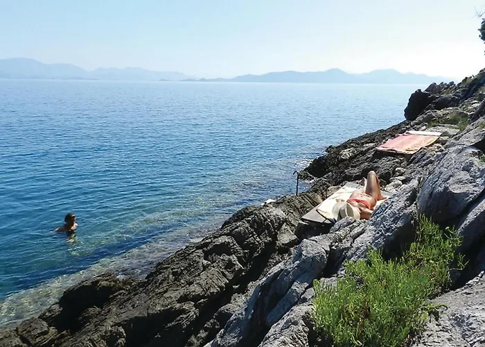 بيت للعطل Bb Vi *